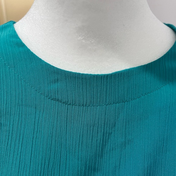 Teal Business Attire Crew Neck Top - Picture 3 of 5